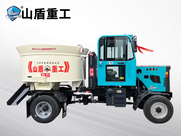 自上料混凝土攪拌車的操作難度大嗎